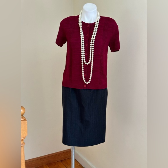 Dana Buchman Burgundy Knitted Short Sleeves Button Down Cardigan SZ SP - Picture 2 of 16